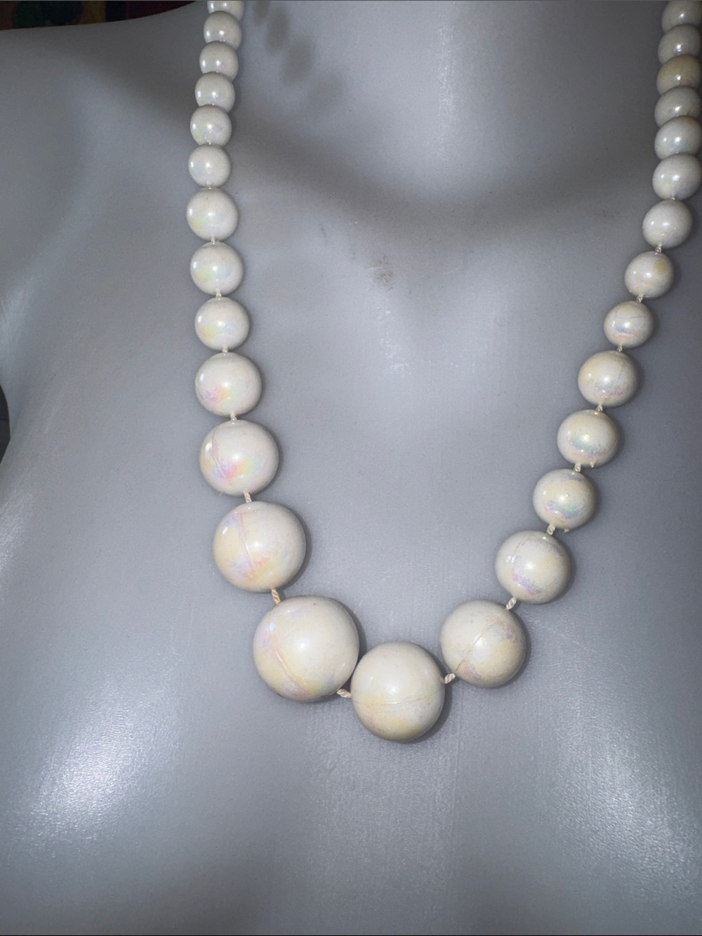 Classic Cream Bead Necklace - Women's Jewelry - Picture 3 of 4